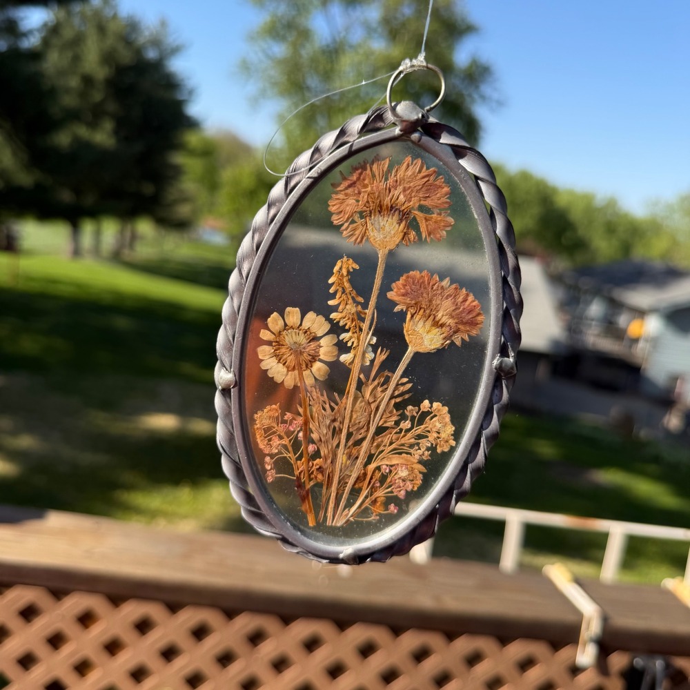 Vintage Pressed Flower Sun catcher Oval Glass Metal Frame Boho Hanging Décor
